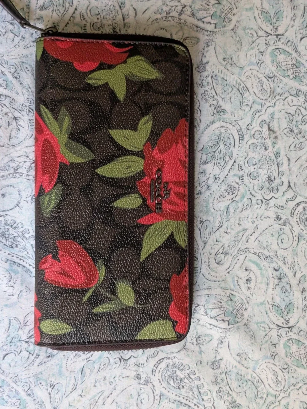 Coach Camo Rose Wallet - Picture 3 of 13